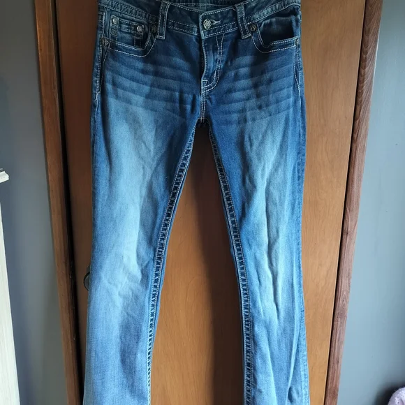 Miss Me Chloe Boot Cut Jeans with Cross Embroidery & Rhinestone Detail Size 28 - Picture 5 of 13